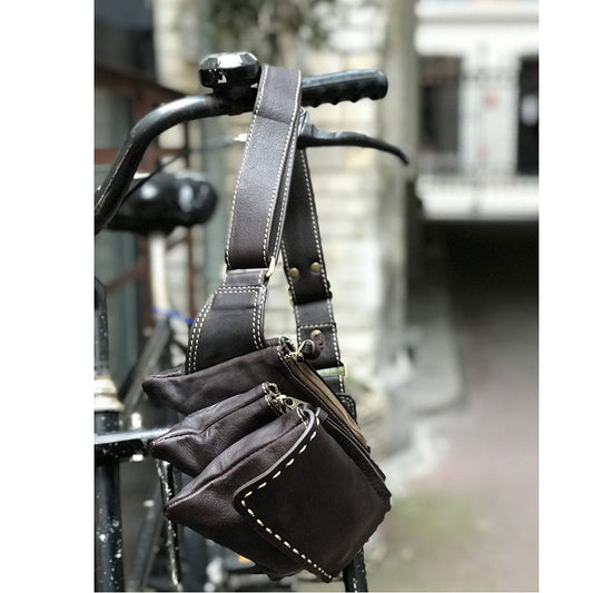 Crossbody taske i chokoladebrun læder - Grønlykke.com