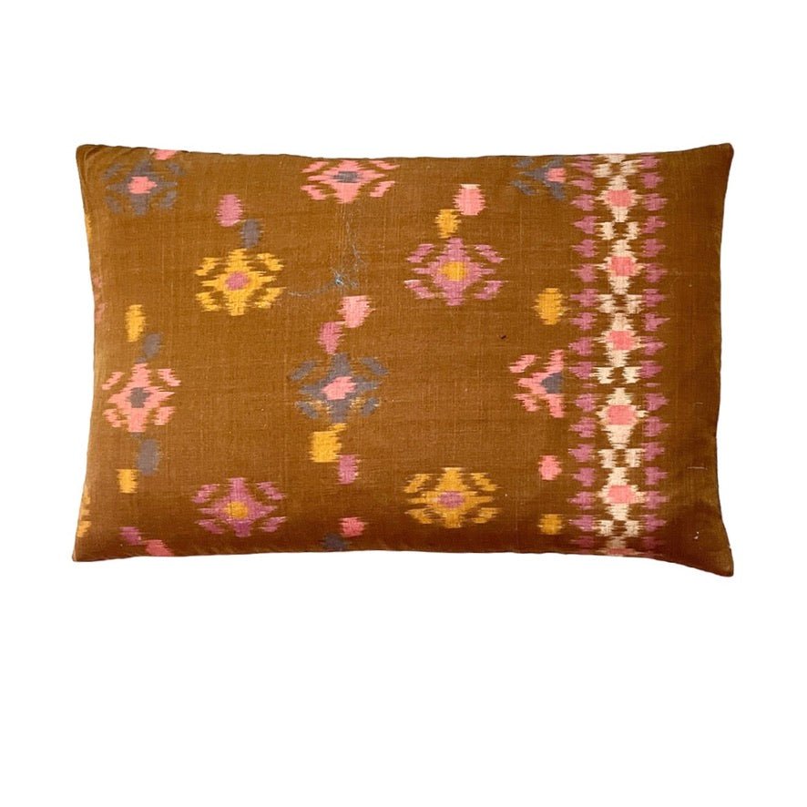 Ikat sofapuder - khaki, rose & lemon, 50x30 - Grønlykke.com