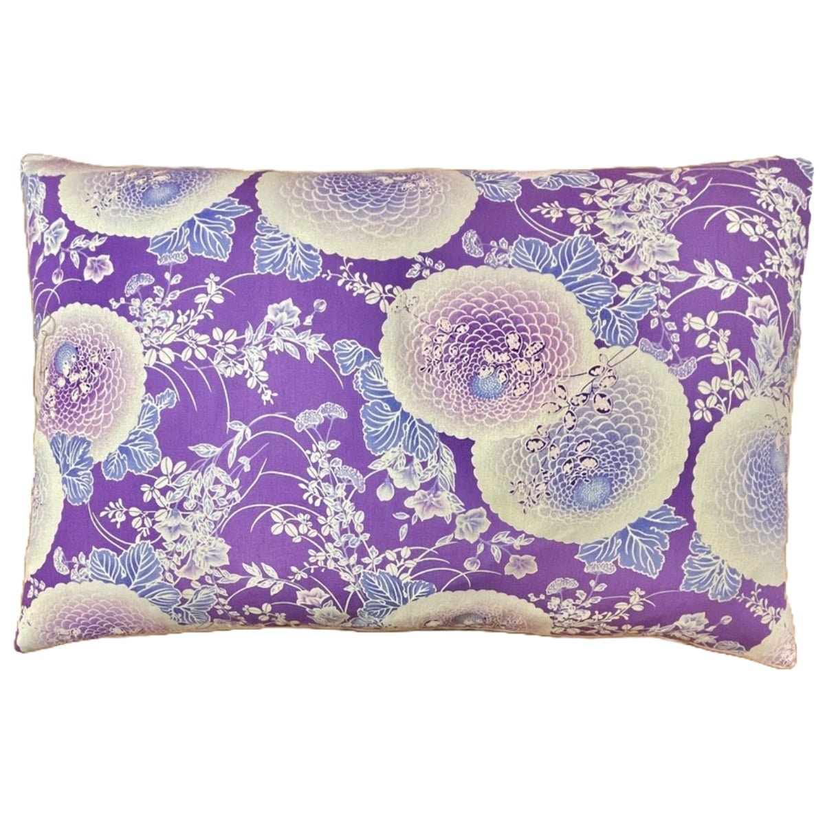 Unikke designerpuder - Japan, Chrysanthemum - i lilla nuancer 50 x 30 cm - Grønlykke.com